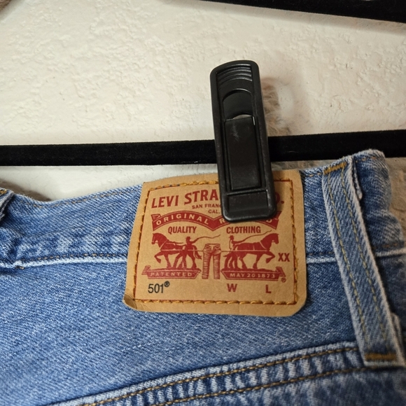 Levi's 27 501 button fly cut off jean shorts blue denim - Picture 3 of 6